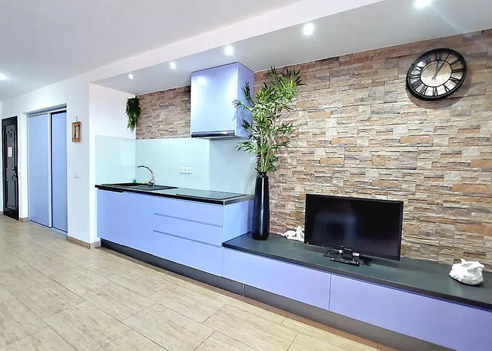 The Ocean View Olympia * פלאייה דה לאס אמריקס